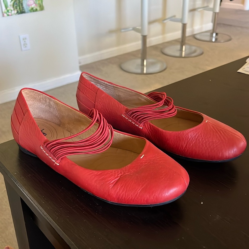 Indigo Size 11 Red Ballet Flats by Clark’s